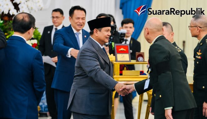 
 Prabowo Terima Medali Kehormatan Militer Thailand, Jadi Kepala Negara Asing Pertama Dianugerahi Baret Merah Pasukan Khusus